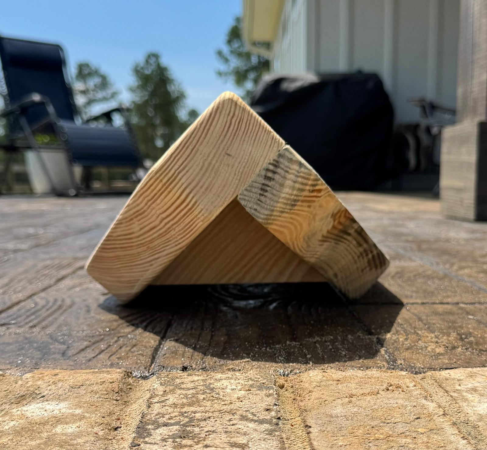 Saddle Wall Mount - Mounting detail